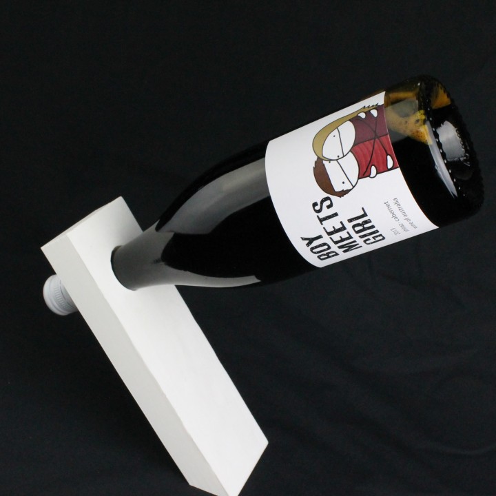 Balancing wine holder