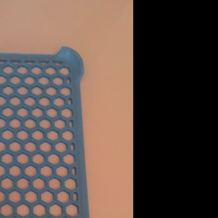Community Print 3D Print of iPhone 6 Honeycomb Shell