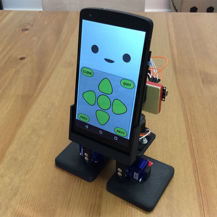 MobBob - Smart Phone Controlled Desktop Robot