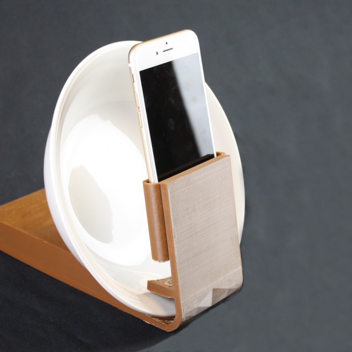 Upcycle iPhone amplifier