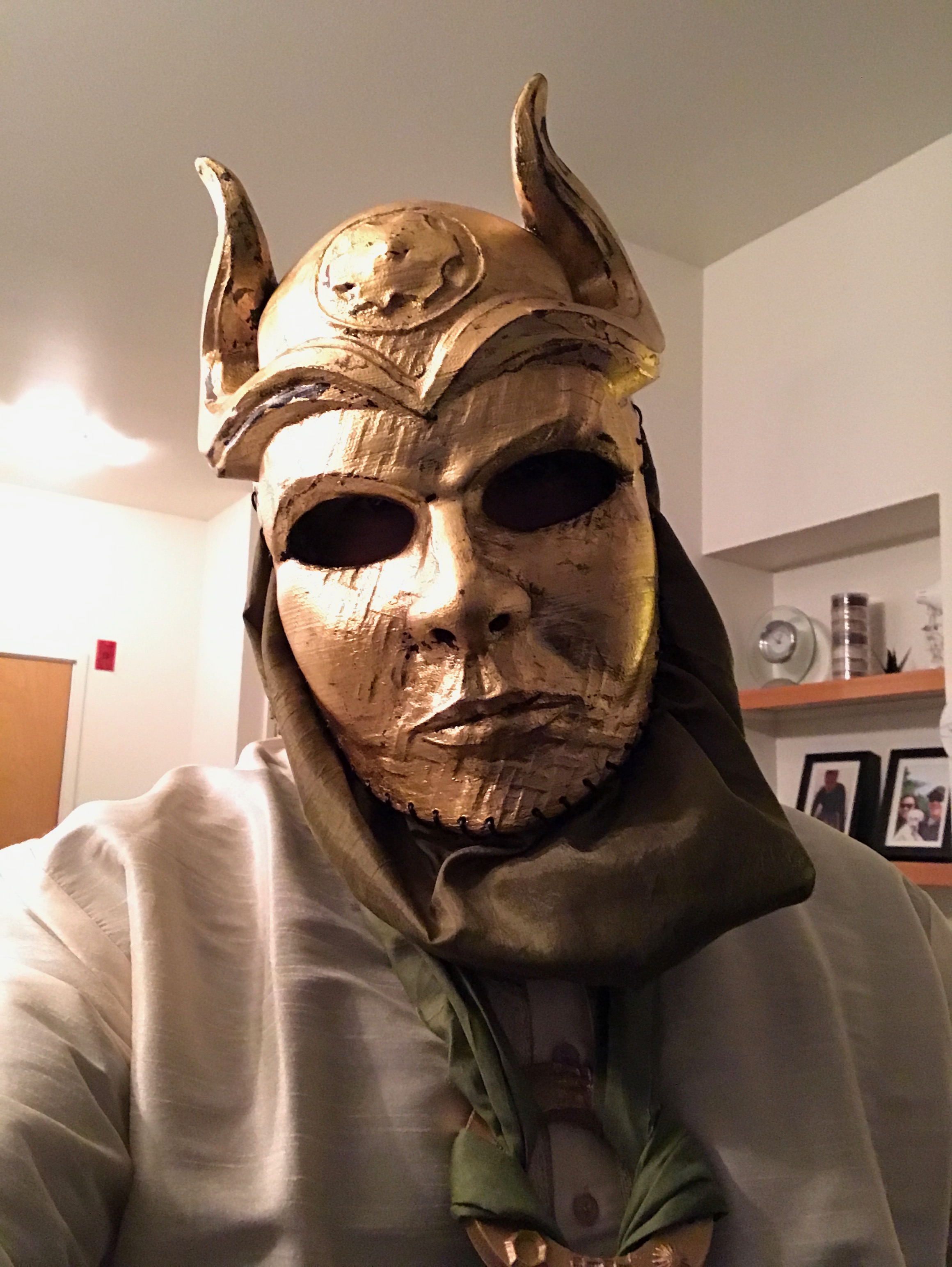 Game of Thrones Son of the Harpy Mask Trick or Treat Studios Gold