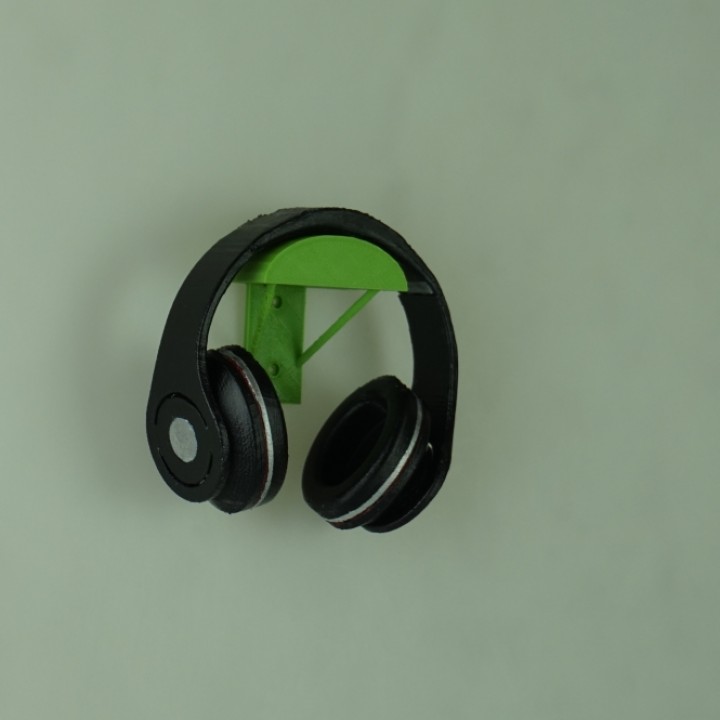 Wall Mounted Headphone Hanger with Cable Management