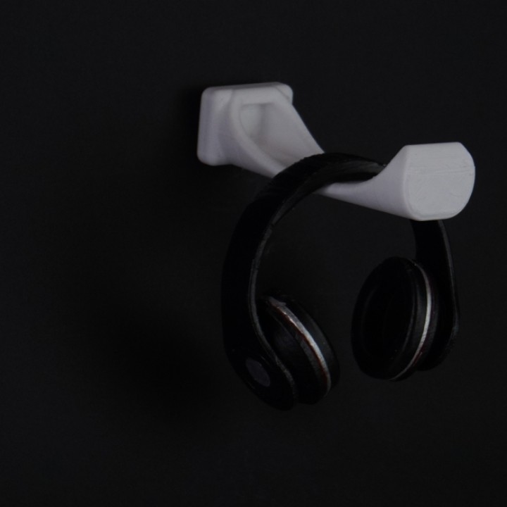 Organic design headphone stand
