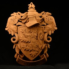 Picture of print of Gryffindor Coat of Arms Wall/Desk Display - Harry Potter Questa stampa è stata caricata da The Virtual Foundry