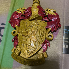Picture of print of Gryffindor Coat of Arms Wall/Desk Display - Harry Potter Questa stampa è stata caricata da Chris W