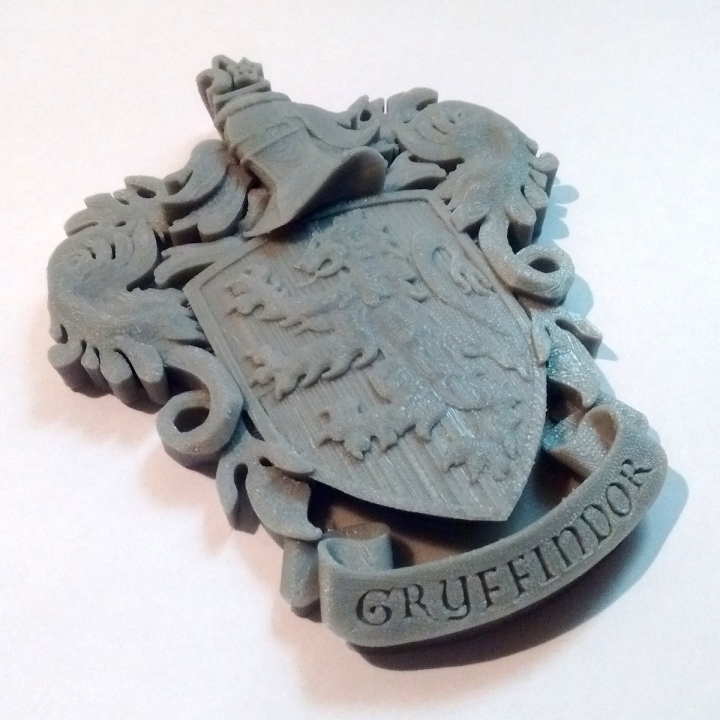 Hogwarts Crest Wood Carving HP Crest HP Collector Gryffindor 