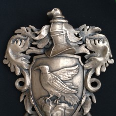 Picture of print of Ravenclaw Coat of Arms Wall/Desk Display - Harry Potter Dieser Druck wurde hochgeladen von Tina A Aubin