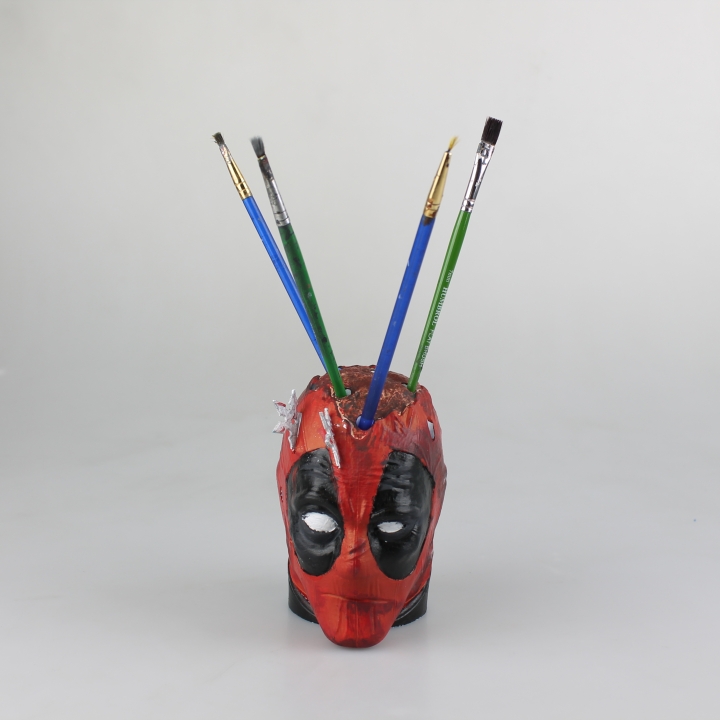 3D Printable Deadpool head pencil holder by Stefanos Anagnostopoulos