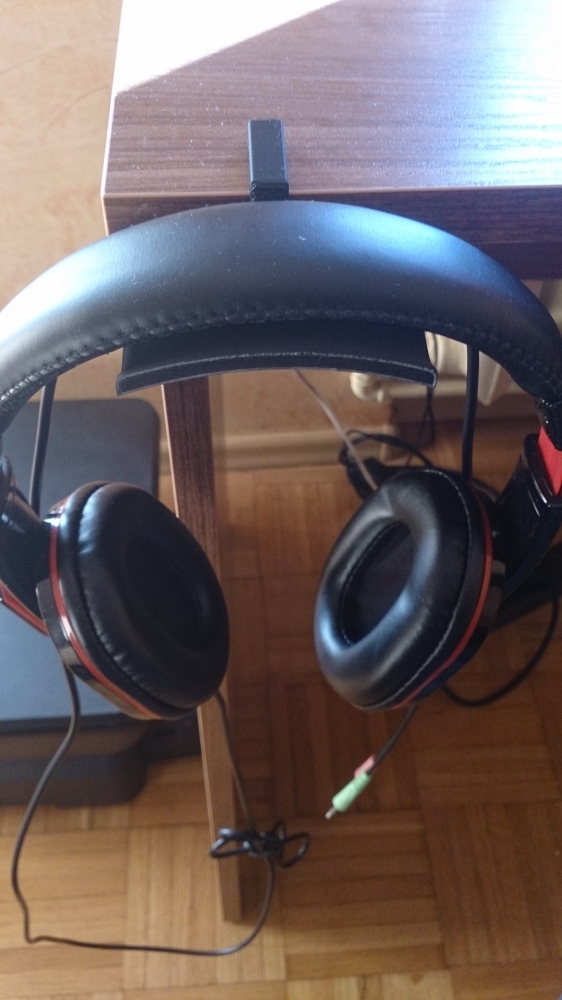 Headphones desk hanger