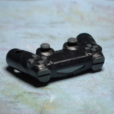 Picture of print of PS4 Controller Keyring