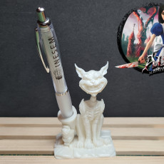 Picture of print of Cheshire cat. pen holder