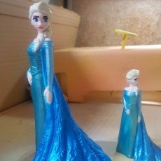 Picture of print of Elsa from 2013 Frozen This print has been uploaded by 모영진