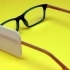 Side sun visor for the glasses (right) image