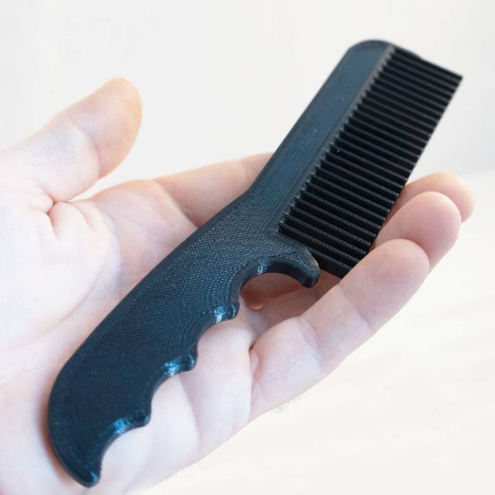 3D Printed Grip ComThis comb is great for beards and medium to medium hair....