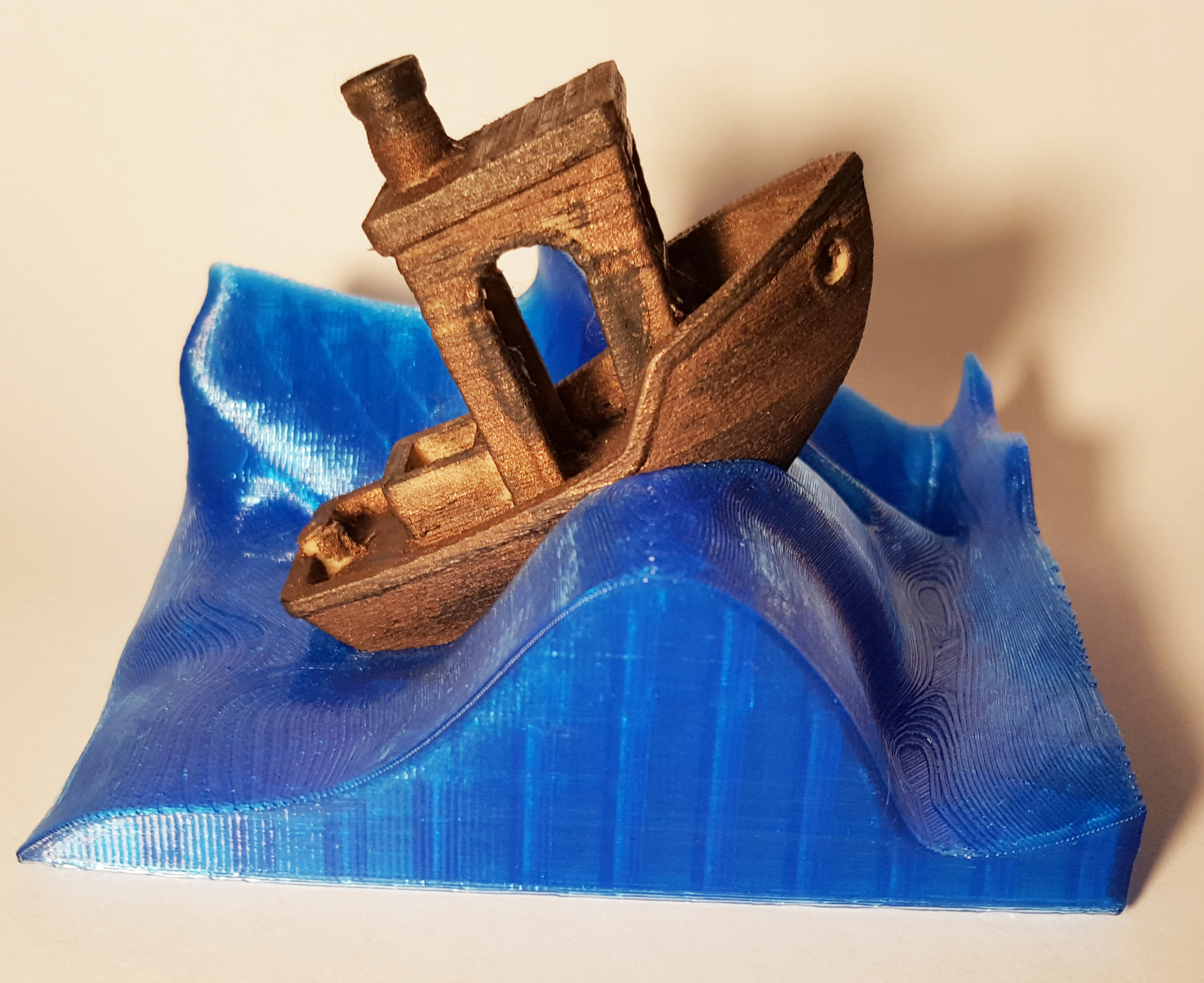 Wave stand for the #3DBenchy - The jolly 3D printing torture-test