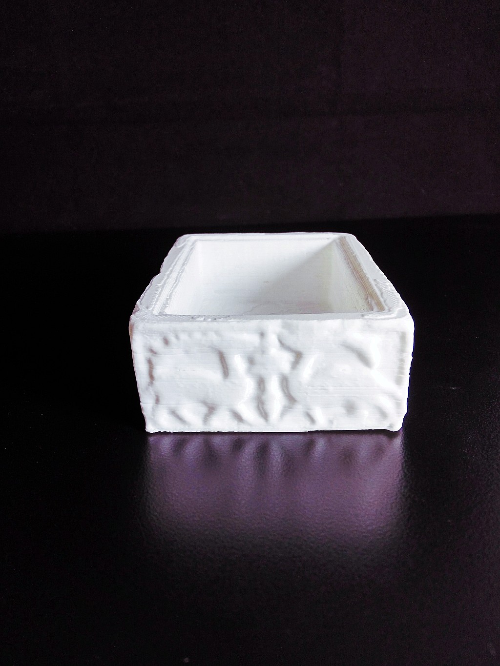 Box shaped basin
