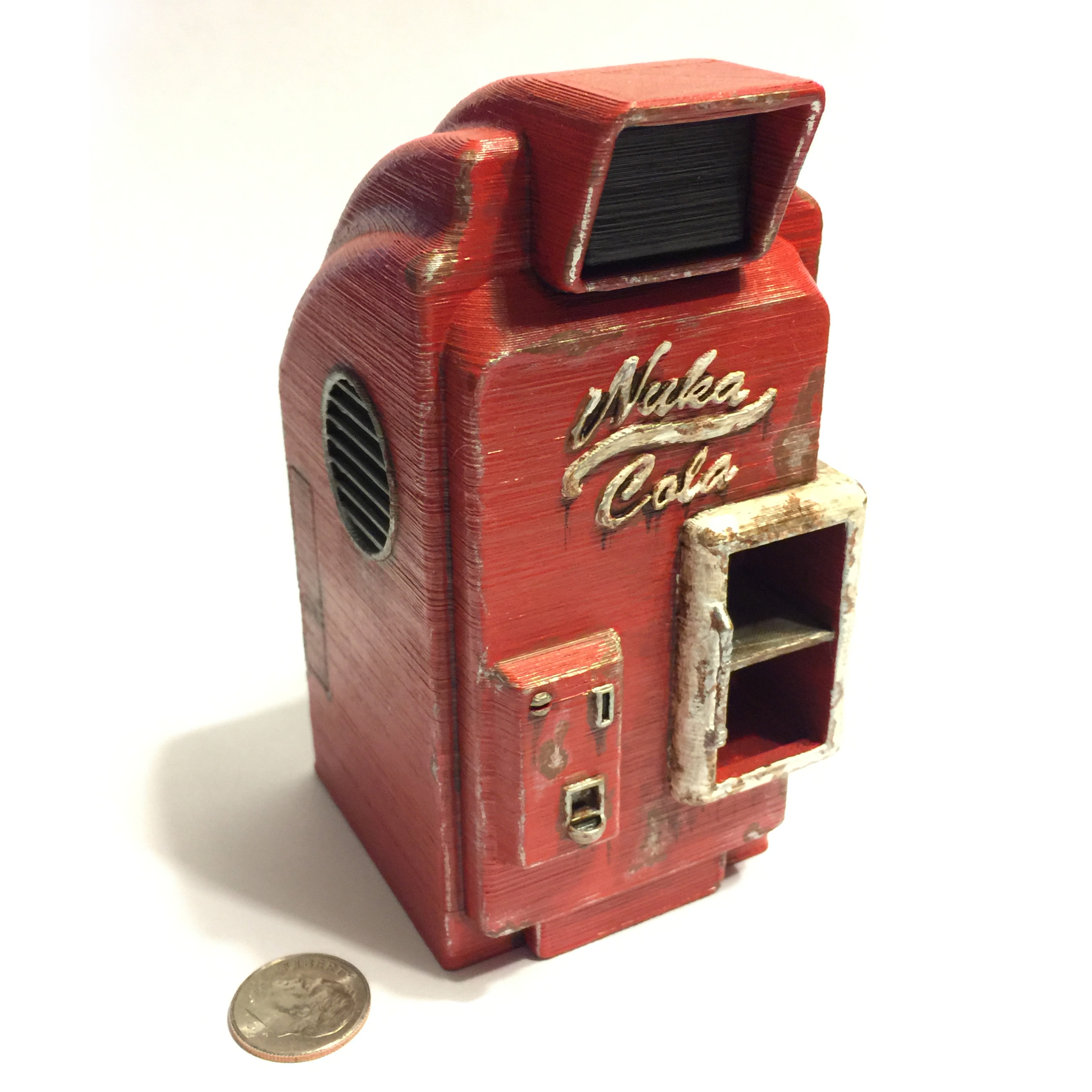 Fallout 4 Nuka-Cola Machine (1:18 Scale) with Nuka-Cola Bottle