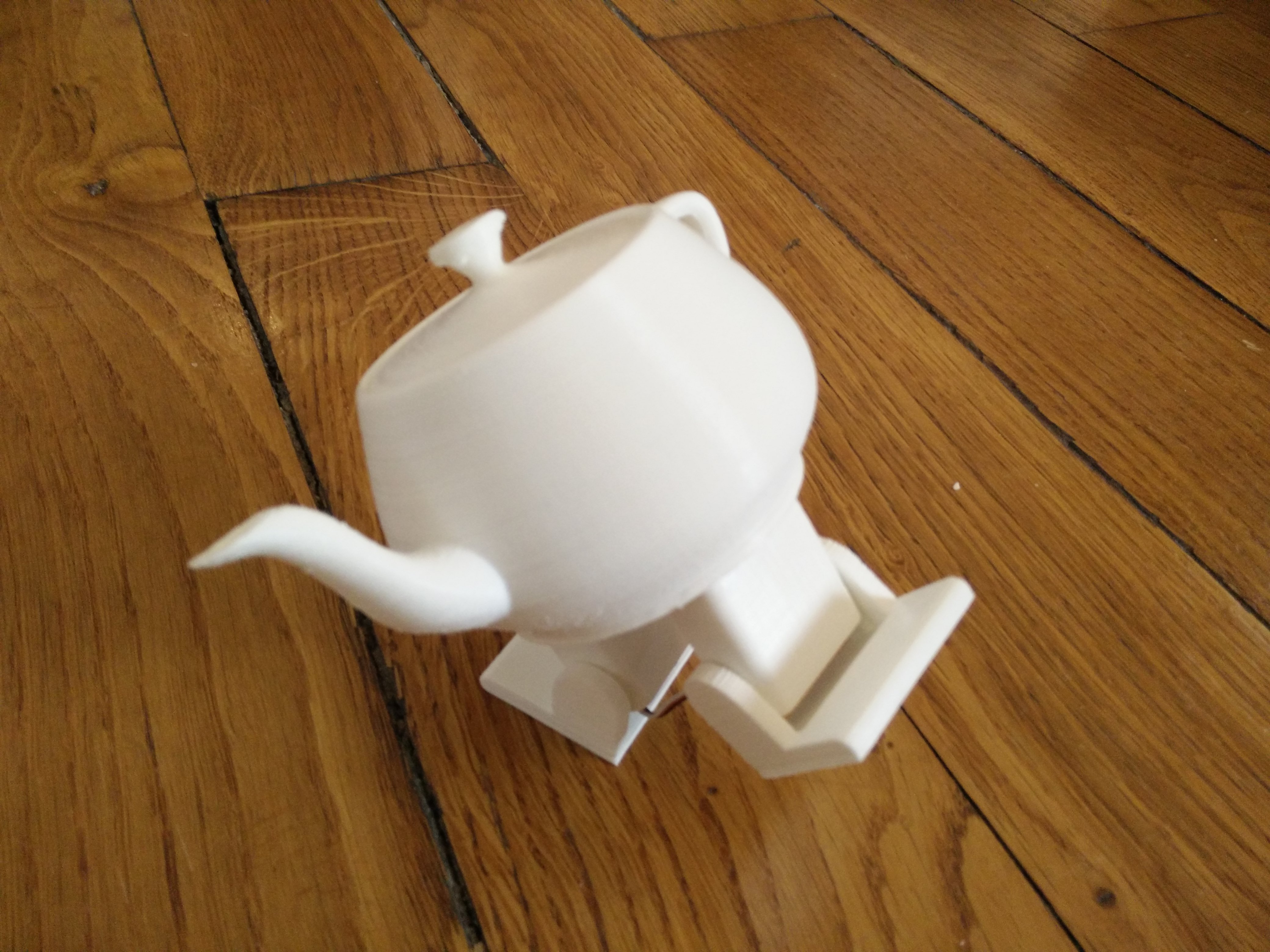 Plasteac, the robotic dancing teapot