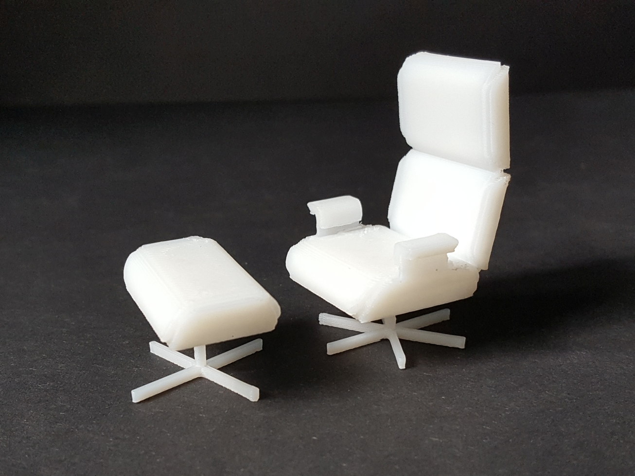 Mid-century Lounge Chair and Ottoman