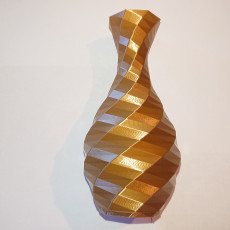 Picture of print of Low-poly Rose Twist Vase This print has been uploaded by Rainer Blum