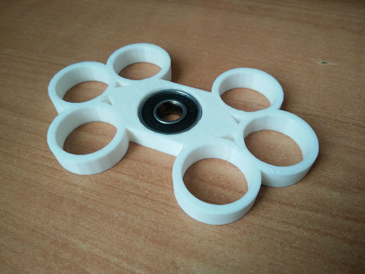 new fidget spinner designed by a 10 yr old