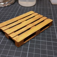 Picture of print of 3D-printed scale model of EUR pallet (made of wood-based filament)