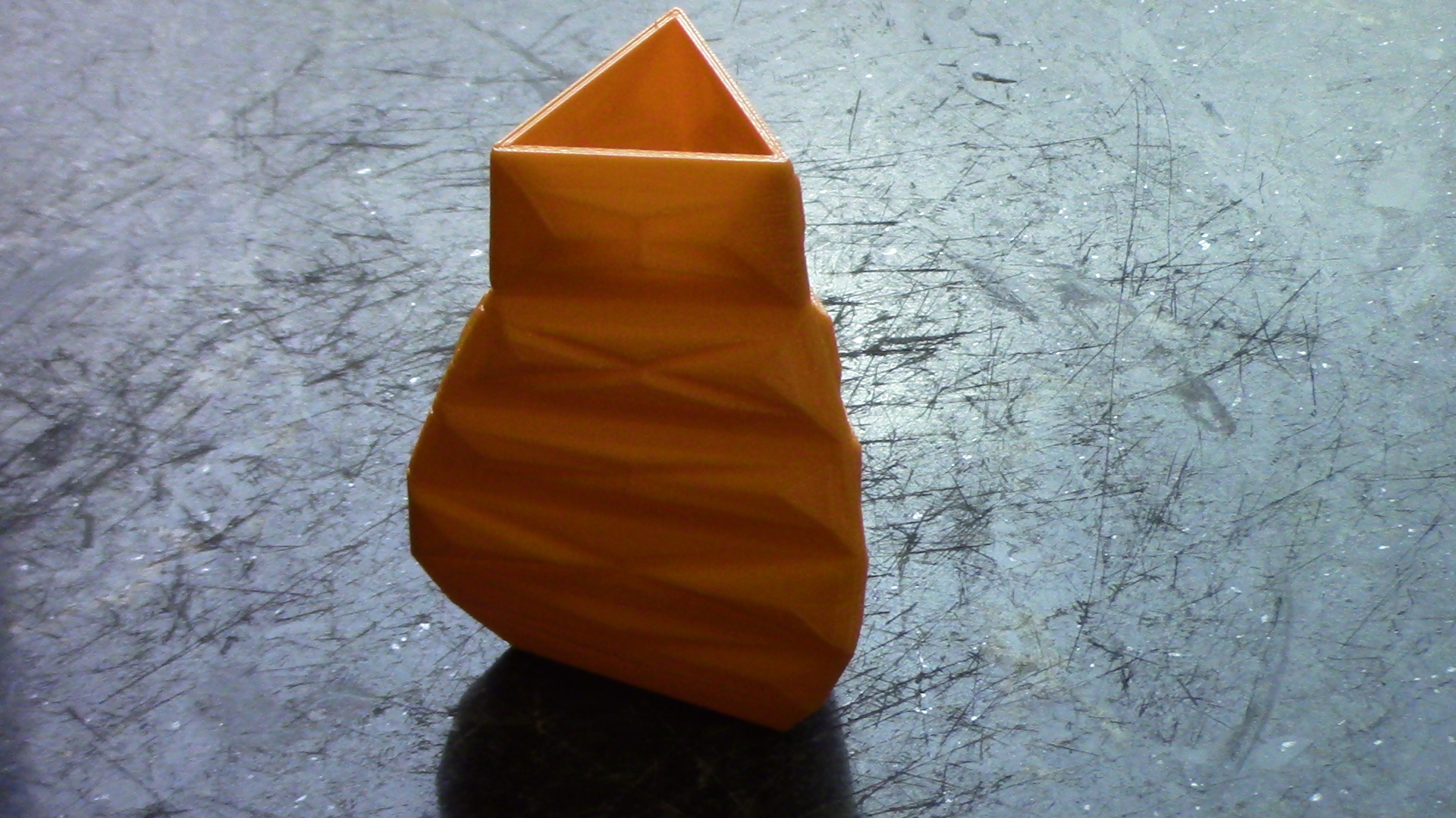Simple triangle "Vase"