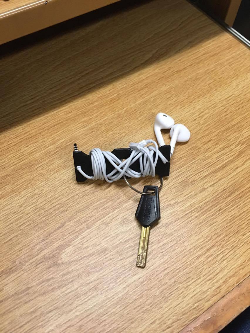 Keychain Earbuds Holder