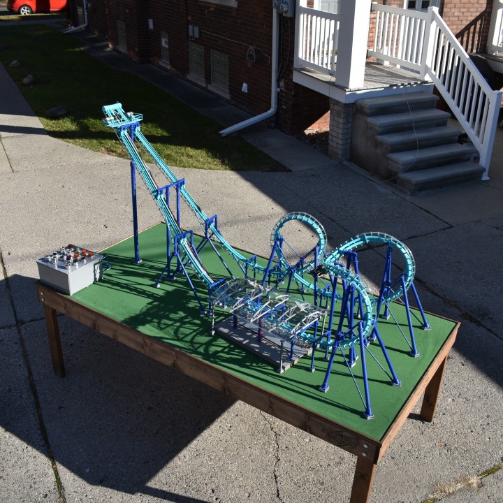 Invertigo Scaled Model Roller Coaster image