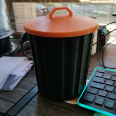 Picture of print of Desktop Trash Can with Lid