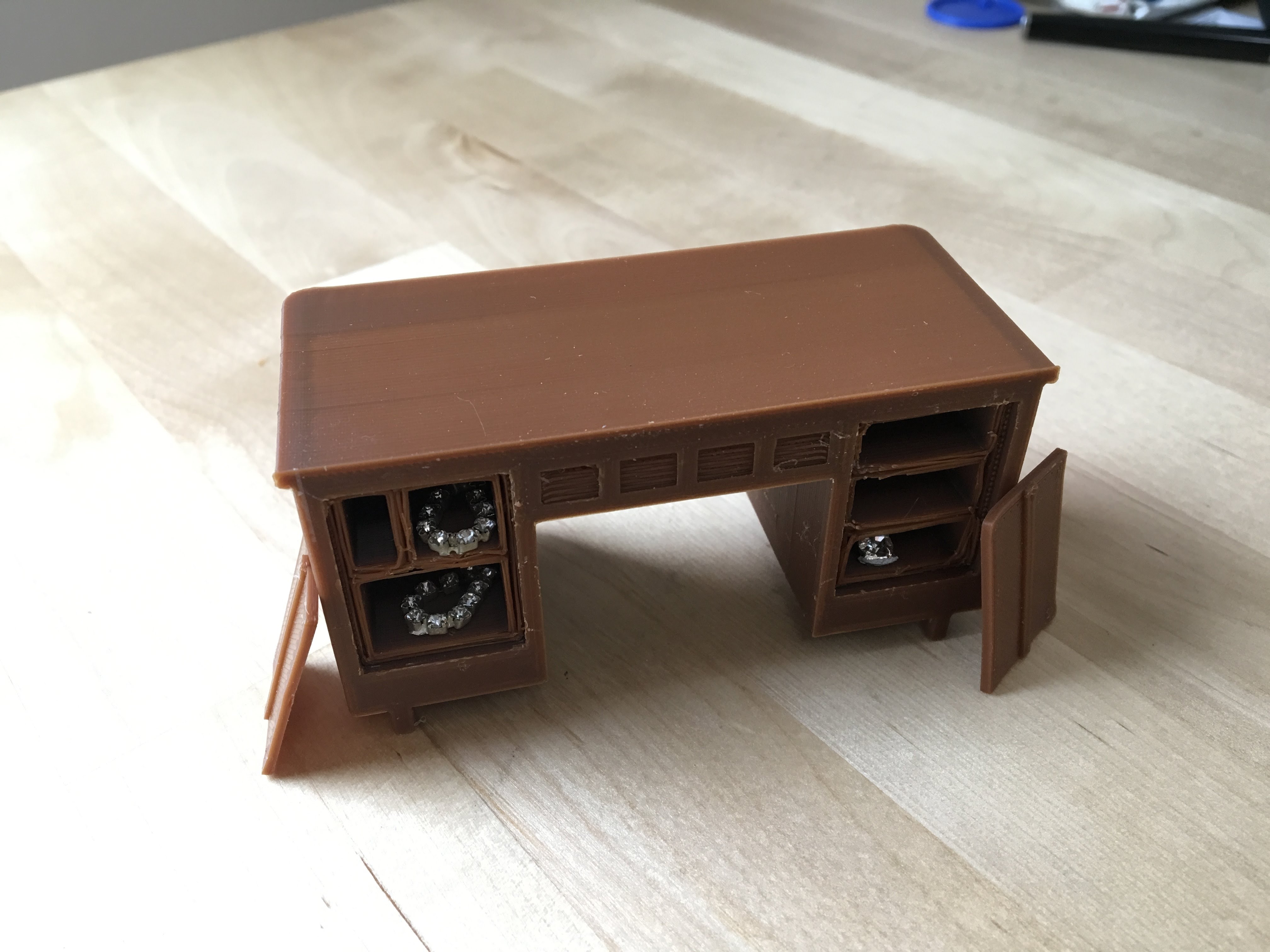 Desk with working drawers and secret compartments (1:18 scale)