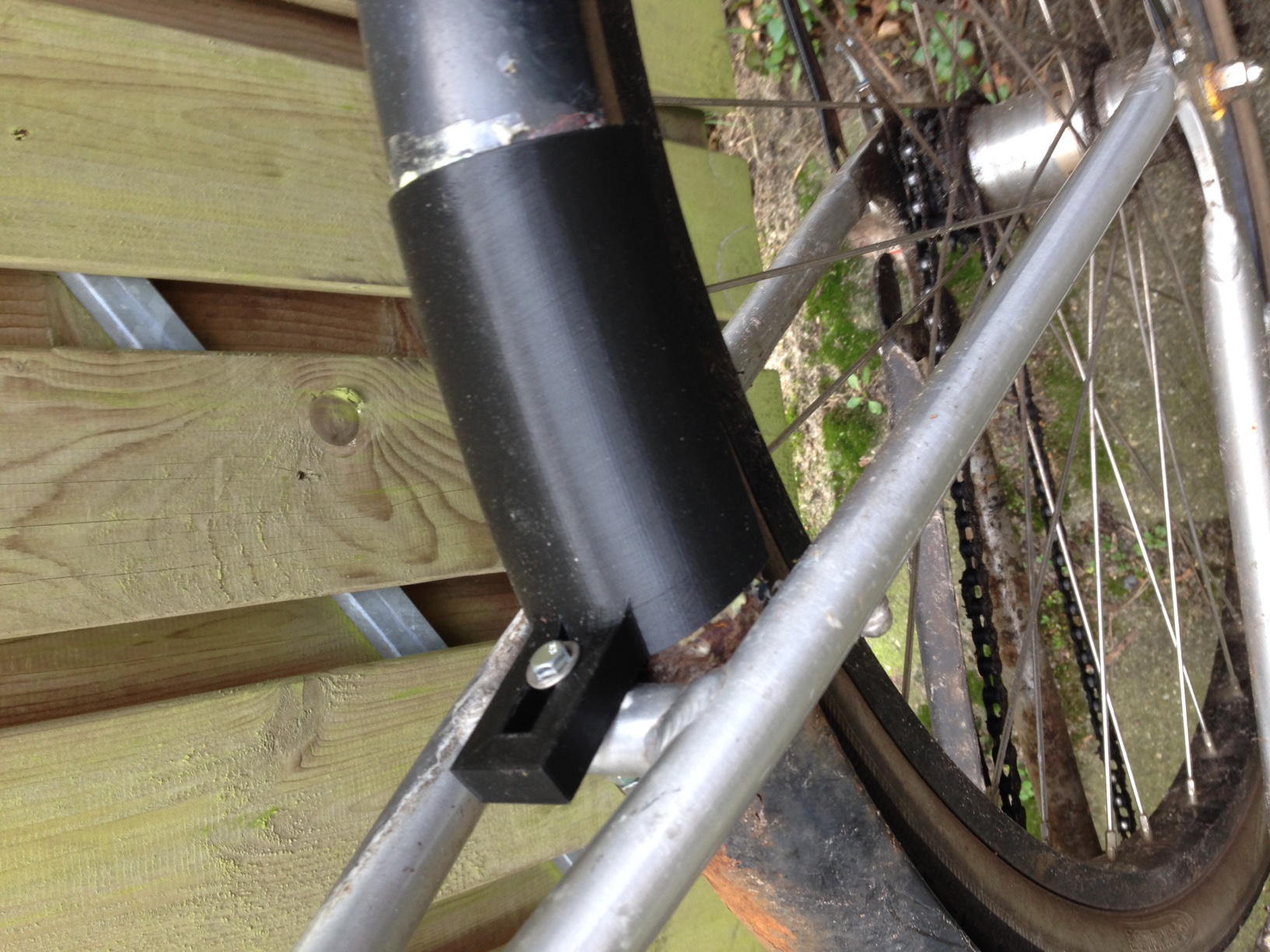 Vanmoof bicycle mudguard bracket replacement