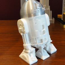 Picture of print of R2d2