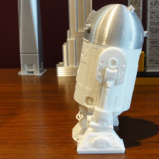 Picture of print of R2d2