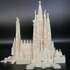 Picture of print of Sagrada Familia, Complete - Barcelona This print has been uploaded by Saruman