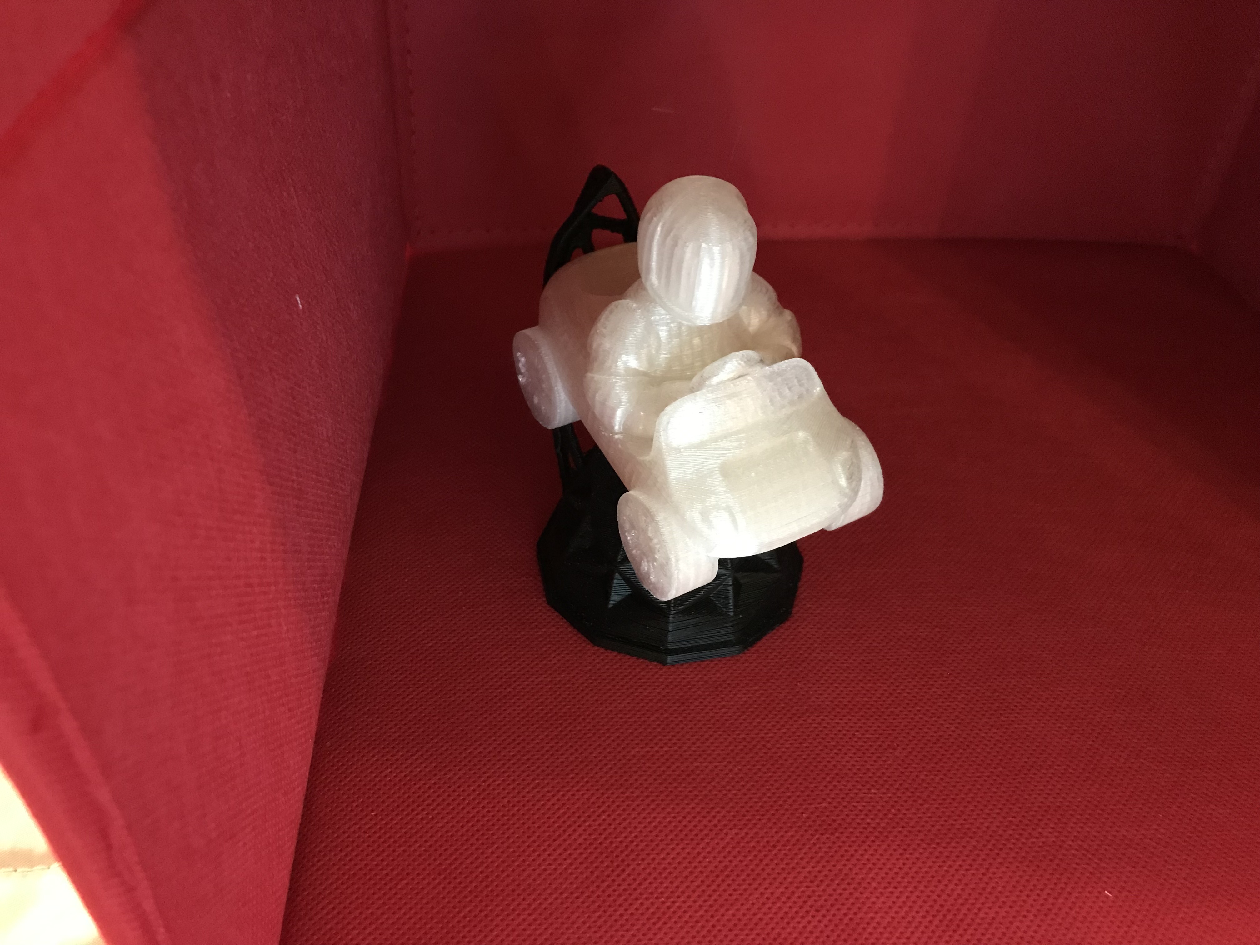 3D Printable SpaceX's Starman desk toy by VECTARY - the free, online 3D ...