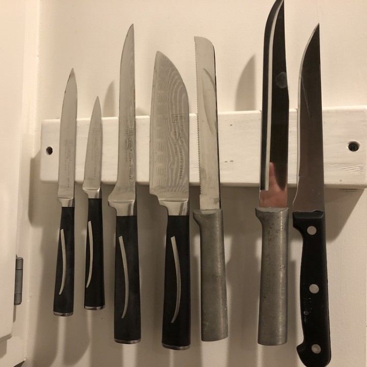 3D Magnetic Knife Holder by Sean Sheff