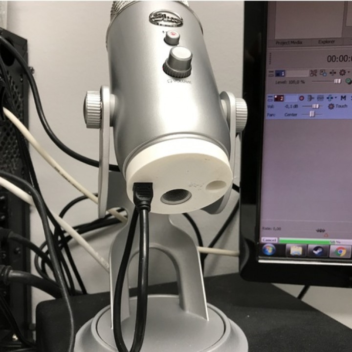 Blue Yeti cable protection