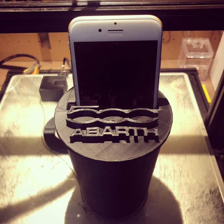 3D Printable FIAT iphone cup holder by Hugo-archicad