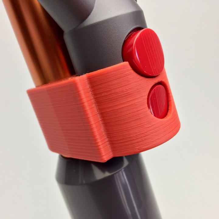 Belt/tube mount for Dyson accessories