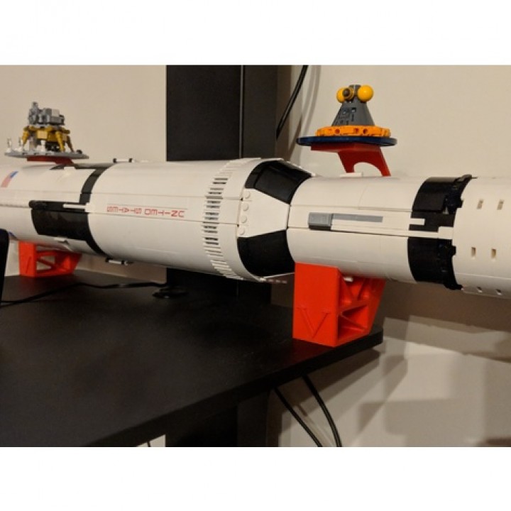 LEGO Saturn V Stands w/ Overhang