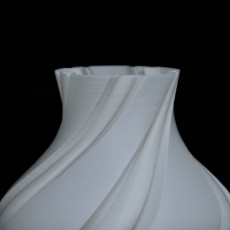 Picture of print of vase with groves This print has been uploaded by 3DPRintech