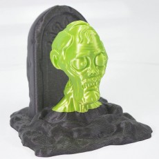 Picture of print of Zombie with the tombstone
