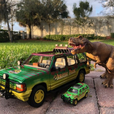 Picture of print of 1:18 JURASSIC PARK CAR FOR 3.75 INCH FIGURE NO SUPPORT