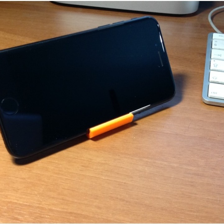 iPhone 7 Stand