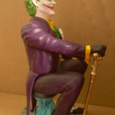 Picture of print of Joker statue