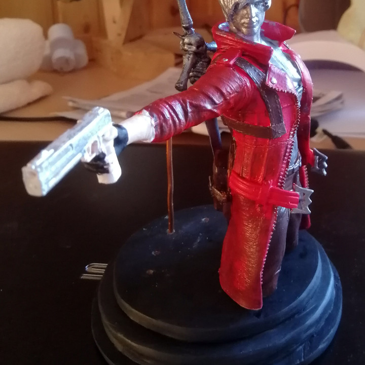 3d Printable Devil May Cry Jackpot Statue Part 2 Dante Arms By Evgen Sidorov