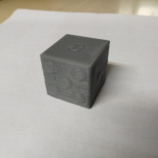Picture of print of your average 6 sided die