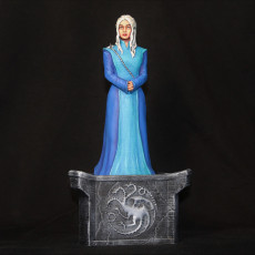 Picture of print of Daenerys Stormborn This print has been uploaded by Максим Зенцов