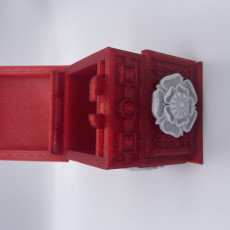 Picture of print of The Tudor Rose Box (with secret lock)